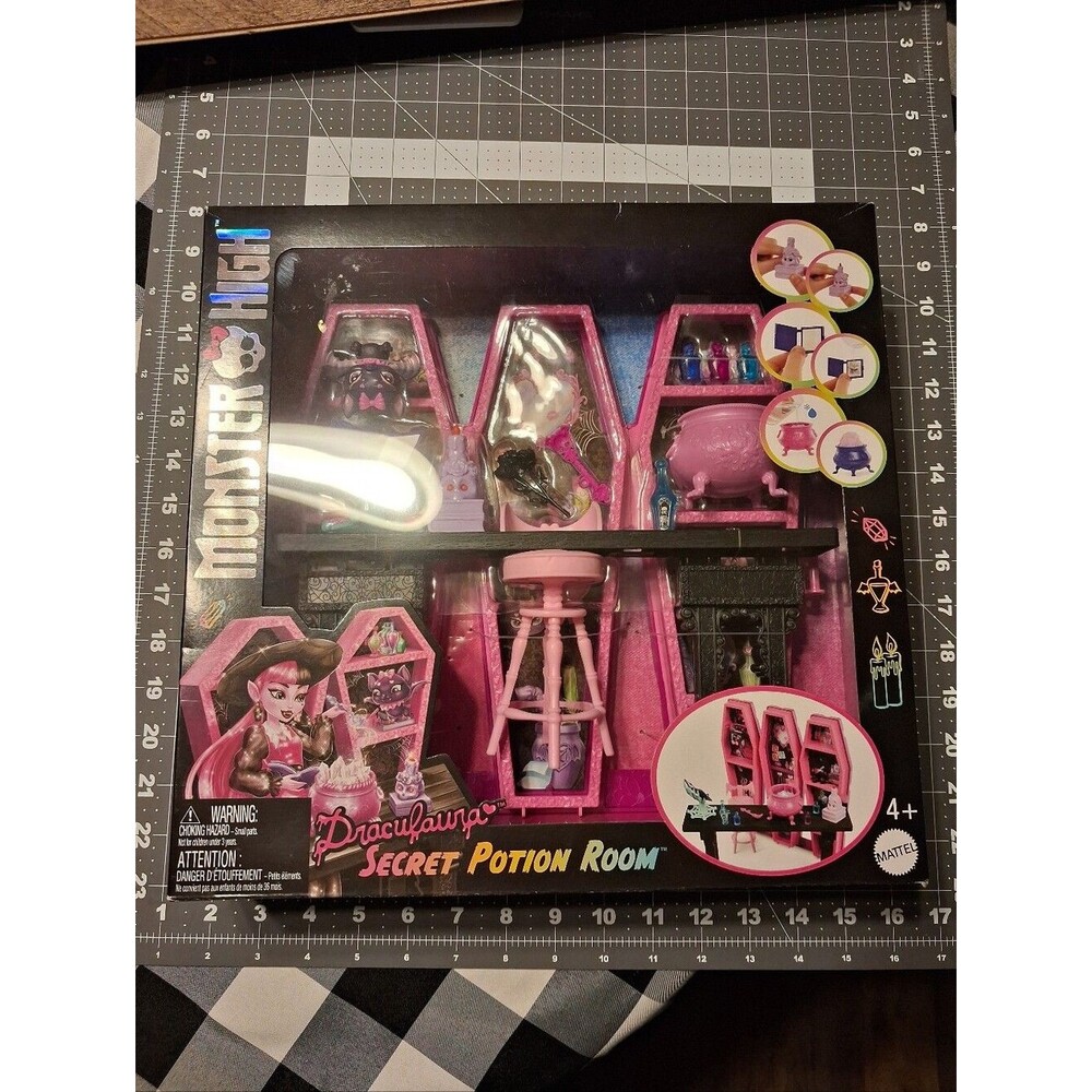 Monster High Draculaura Secret Potion Room Playset
